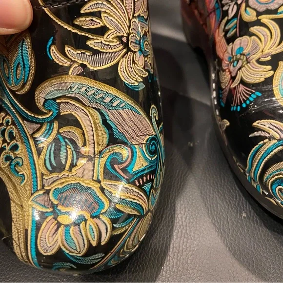 Sanita Clogs Blue & Yellow Paisley Women’s size 41 /10 round toe slip on comfort - Picture 9 of 9